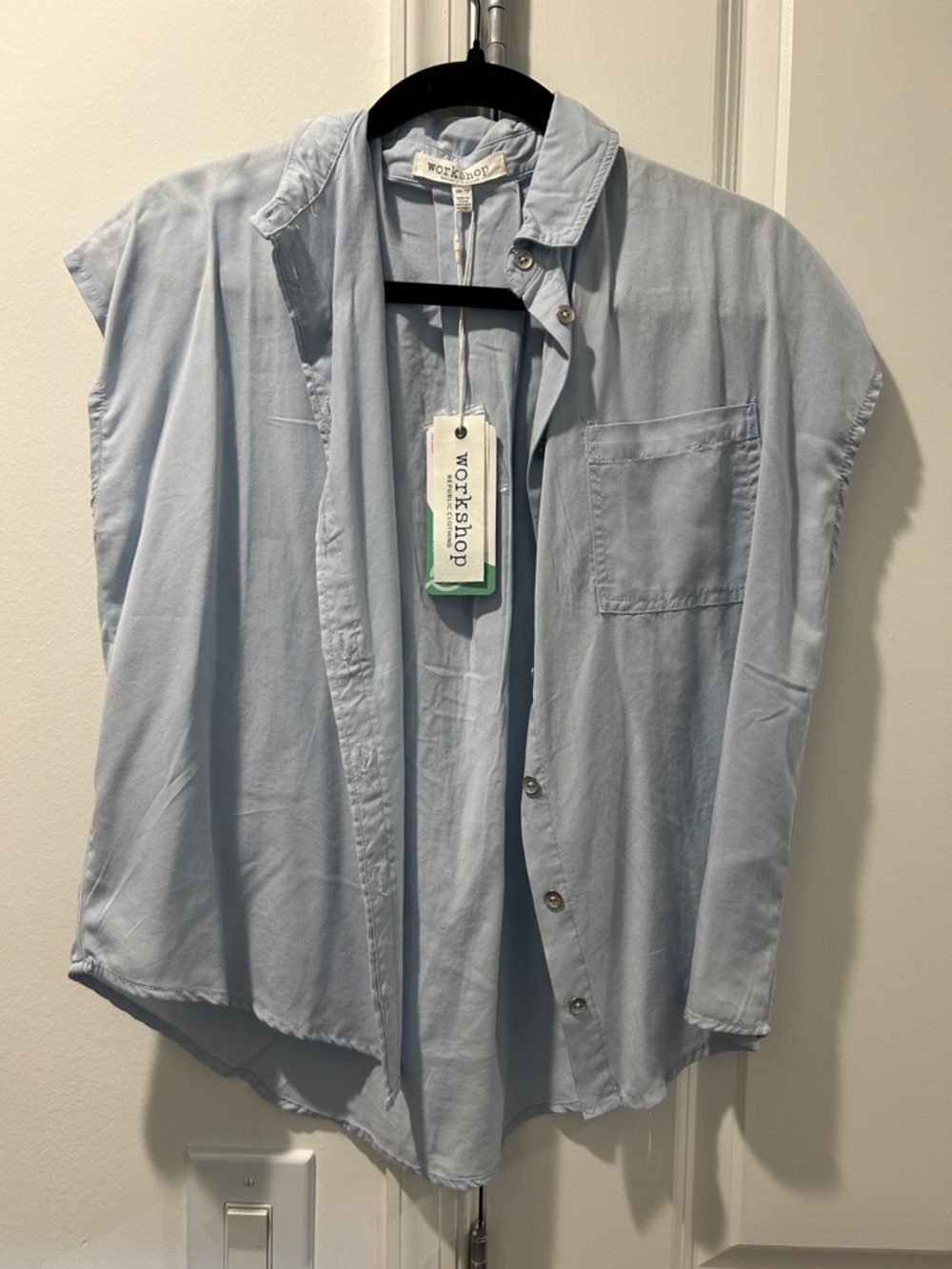 NWT Workshop Republic Clothing Light Blue Short Sleeve Button Front Blouse